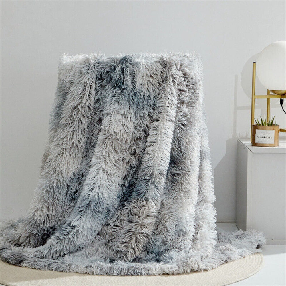 Faux Fur Throw Blanket – Soft Reversible Blanket for Home & Travel Use