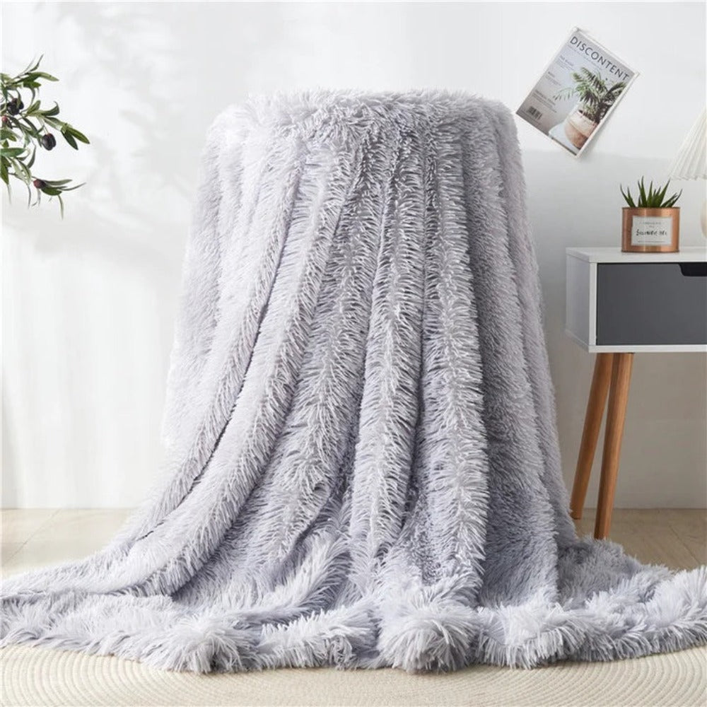 Faux Fur Throw Blanket – Soft Reversible Blanket for Home & Travel Use