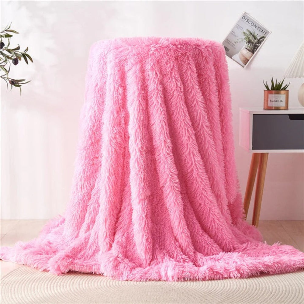 Faux Fur Throw Blanket – Soft Reversible Blanket for Home & Travel Use