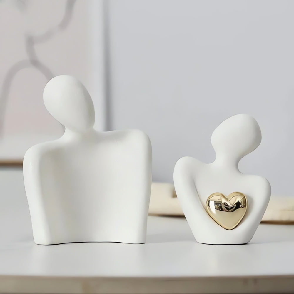 Abstract Lovers Figurine – Minimalist Resin Sculpture with Golden Heart Detail
