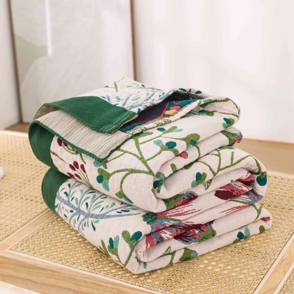 Organic Cotton Gauze Blanket – 4-Layer Lightweight Throw for Indoor & Outdoor Use