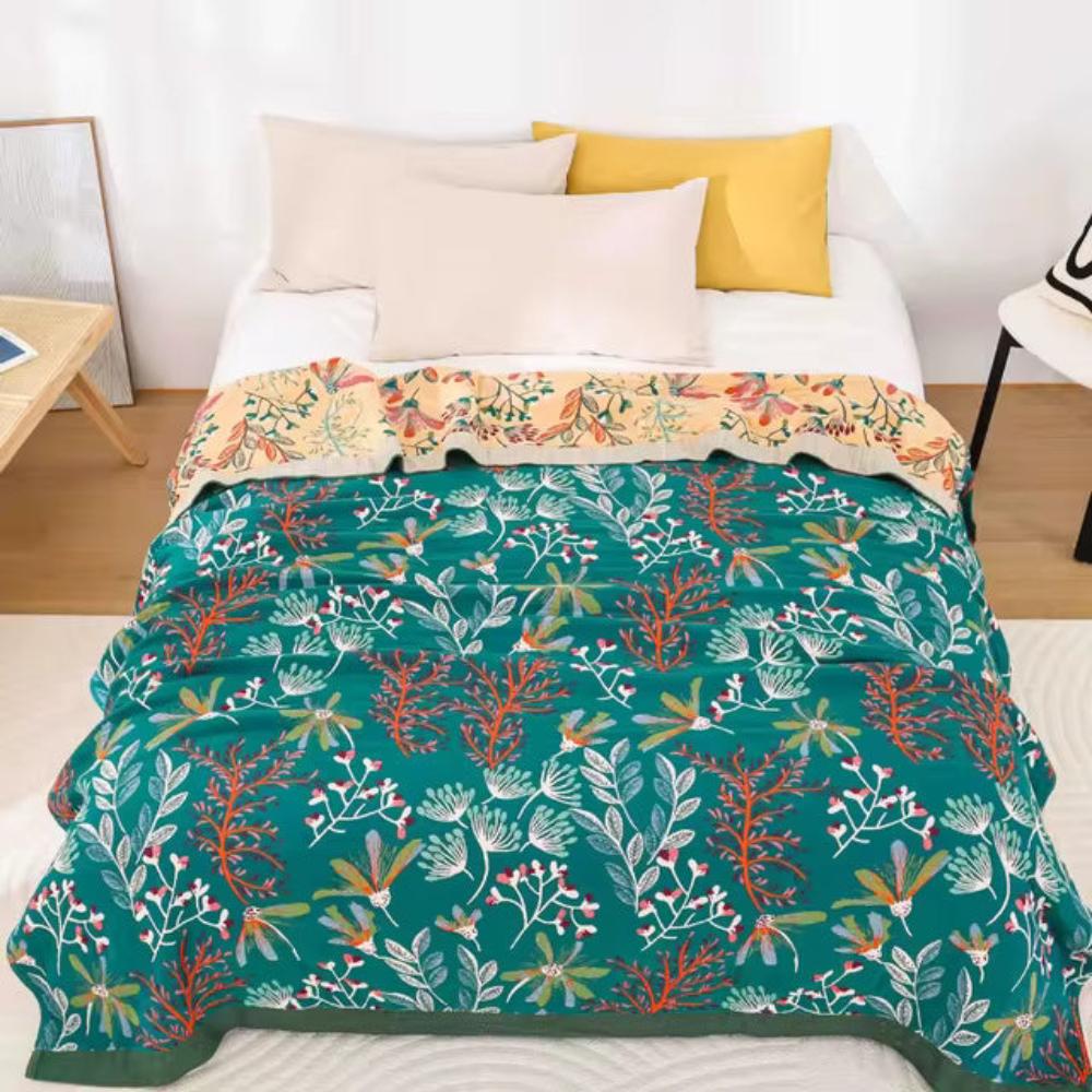 Organic Cotton Gauze Blanket – 4-Layer Lightweight Throw for Indoor & Outdoor Use