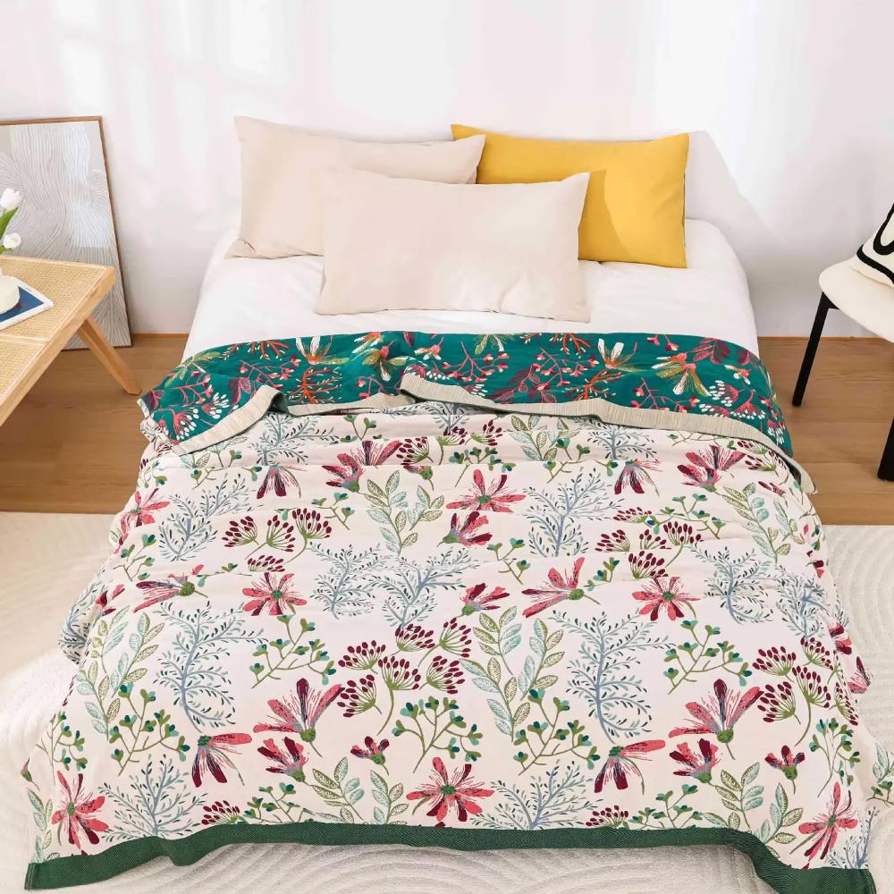 Organic Cotton Gauze Blanket – 4-Layer Lightweight Throw for Indoor & Outdoor Use