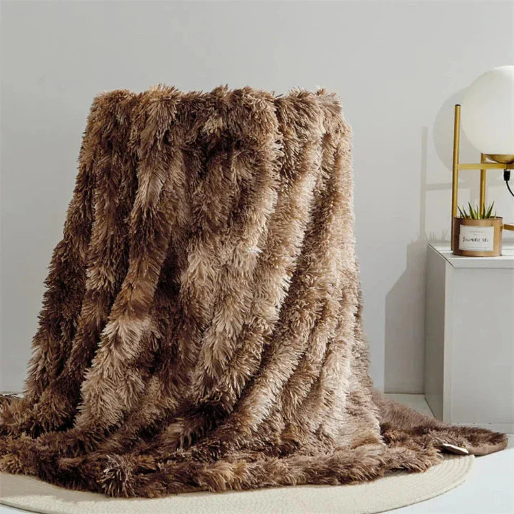 Faux Fur Throw Blanket – Soft Reversible Blanket for Home & Travel Use