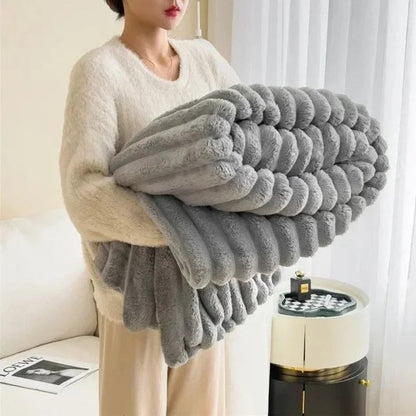 Plush Ribbed Throw Blanket – Soft All-Season Blanket for Home & Travel