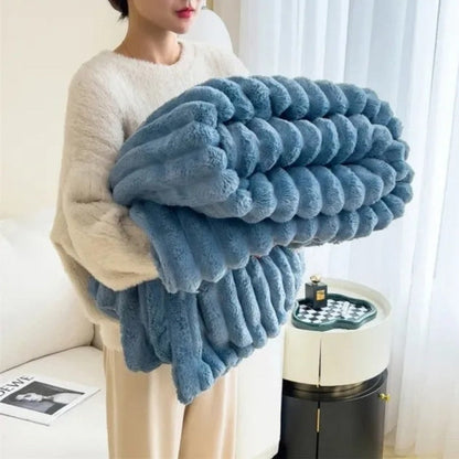 Plush Ribbed Throw Blanket – Soft All-Season Blanket for Home & Travel