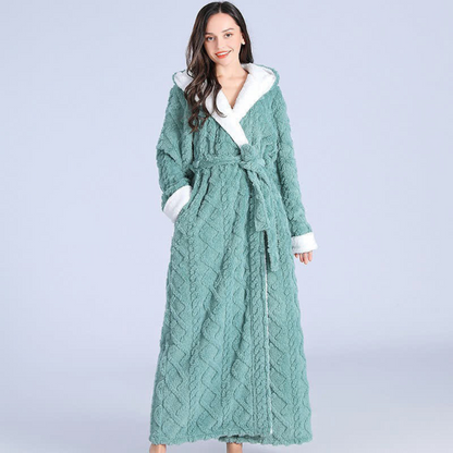 Long Hooded Plush Robe – Soft Bathrobe with Pockets for Home Comfort