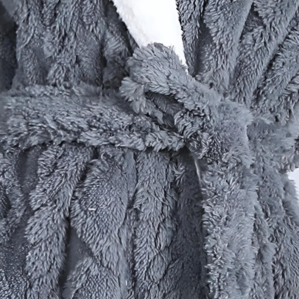 Long Hooded Plush Robe – Soft Bathrobe with Pockets for Home Comfort