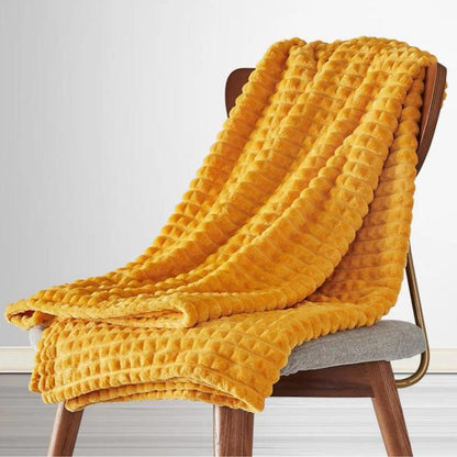 Marshmallow Comfort Throw Blanket – Ultra-Soft, All-Season Plush Throw with Checkered Pattern